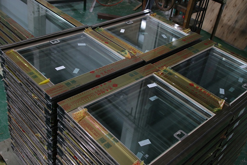 佛山鋁合金門窗哪家好？門窗十大品牌樓上樓高端門窗的優(yōu)勢在哪里？