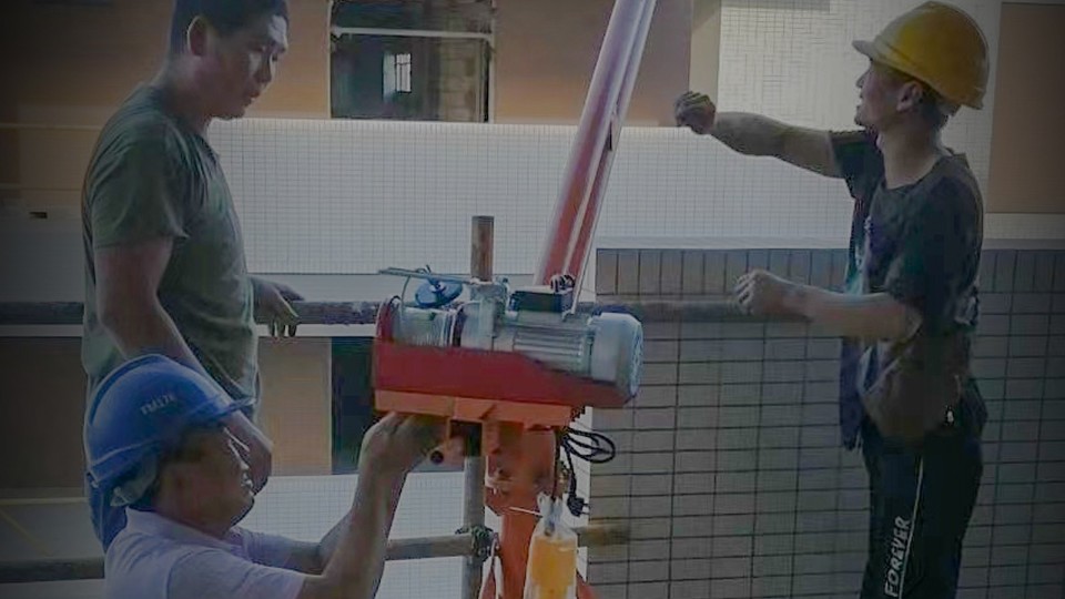 工程門窗幕墻滲水怎么處理？來看看樓上樓門窗的小技巧