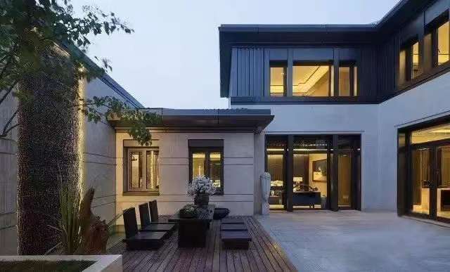 真正懂門窗的人，家里都在用這種鋁合金門窗！