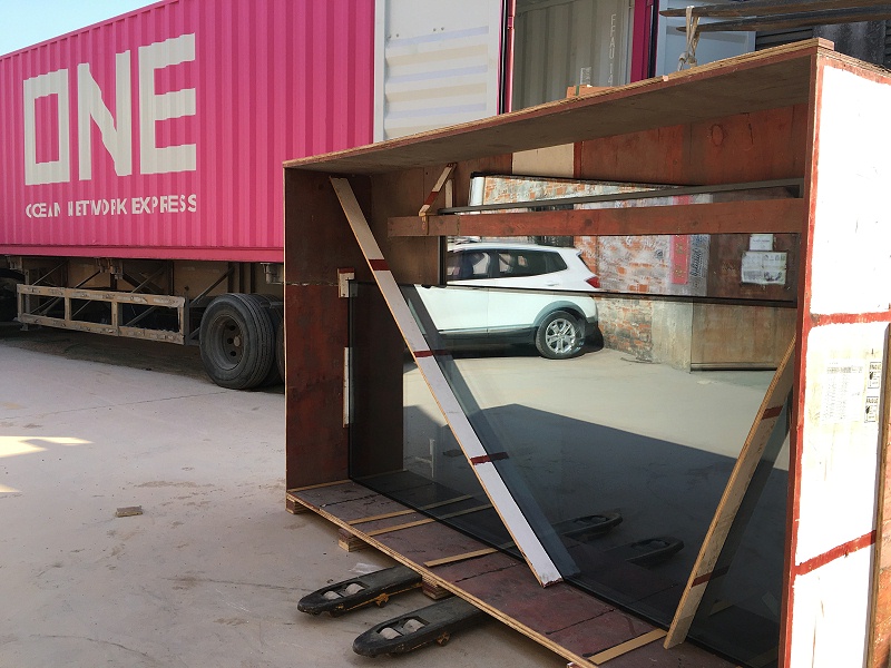 私家別墅豪宅定制的高端鋁合金門窗即將被送出國！