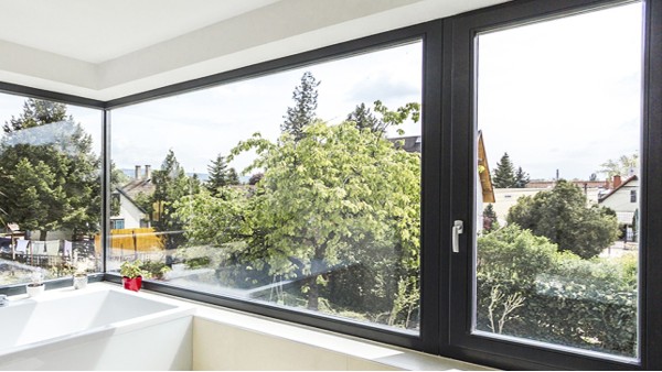 堪比美的暖風(fēng)機(jī)的鋁木復(fù)合門窗，助你輕松抵御寒冬！