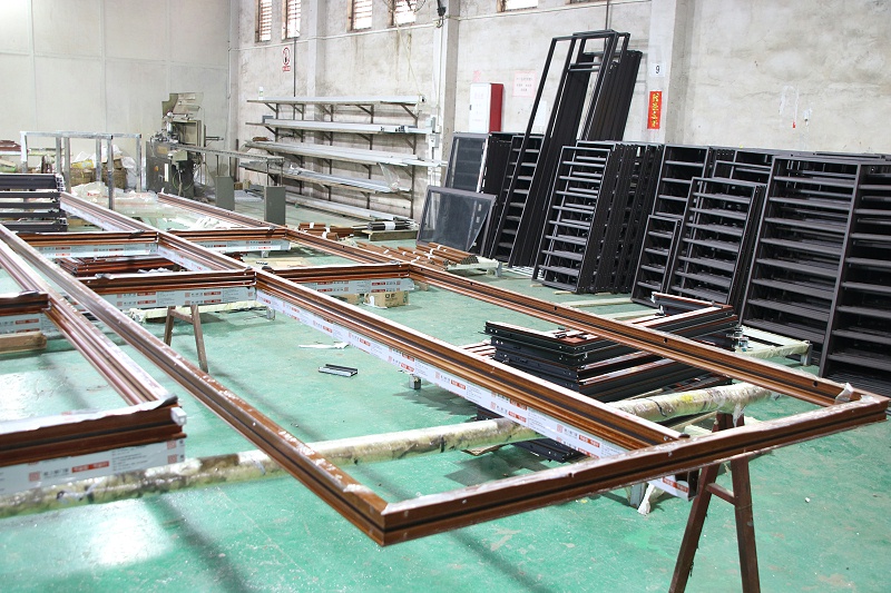 高端門窗選擇哪種風格和材質(zhì)比較好？有門窗廠家推薦嗎？