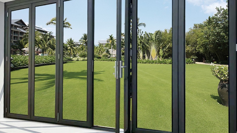 鋁合金門窗滑撐到底有多重要？樓上樓高端門窗這樣說…