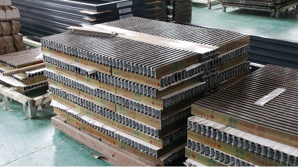 【樓上樓門窗】工程門窗配套性,不懂門窗工程的發(fā)包方都在看！