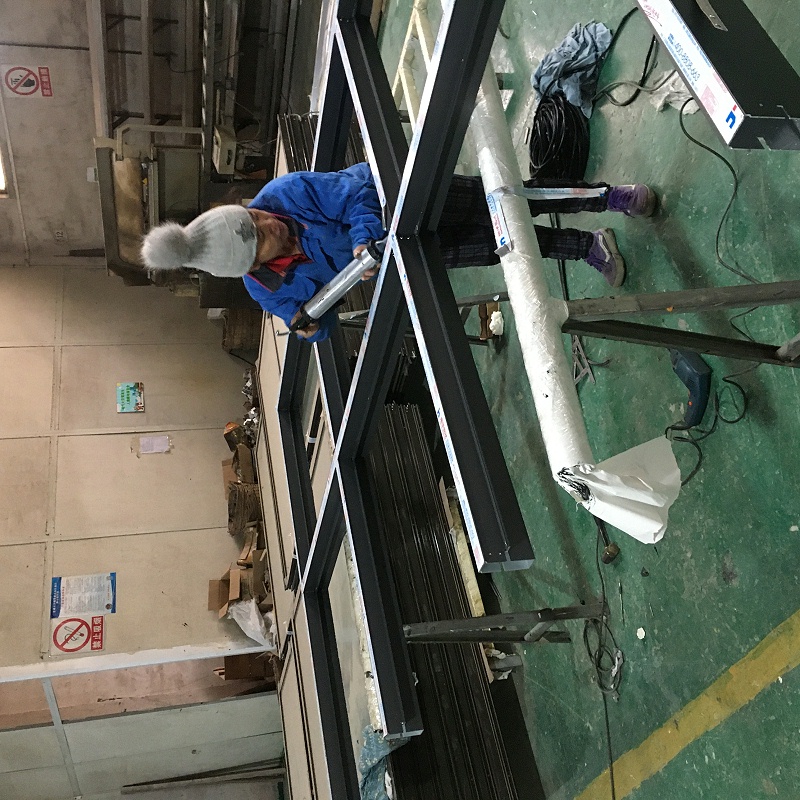 堪比美的暖風(fēng)機(jī)的鋁木復(fù)合門窗，助你輕松抵御寒冬！