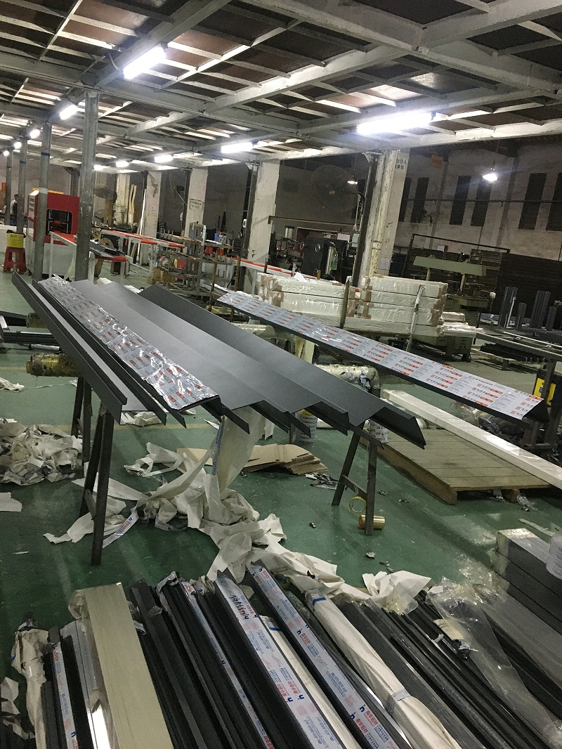 好氣哦！隔壁家居然花350元就買到了高端斷橋鋁合金門窗？