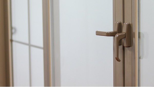 樓上樓門窗4大優(yōu)點，滿足各領域使用需求