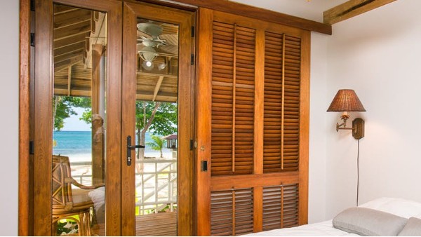 鋁合金門窗多少錢一平米？樓上樓門窗告訴你別再被忽悠！