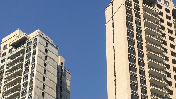 工程門窗如何實(shí)現(xiàn)規(guī)?；亩ㄖ粕a(chǎn)?樓上樓有妙招!